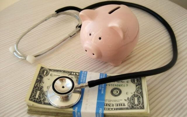 gastar menos com cuidados médicos