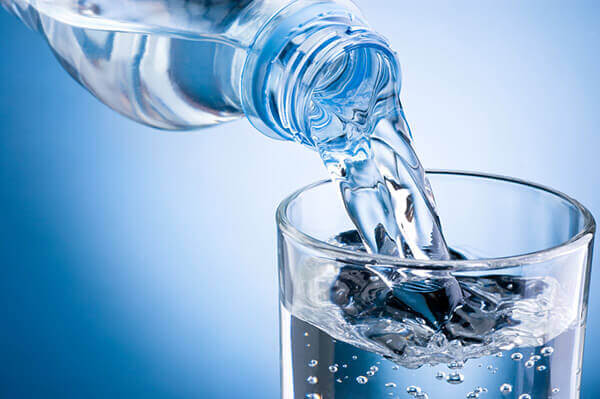 Água com gás faz bem ou mal? | Valor de Planos de Saúde